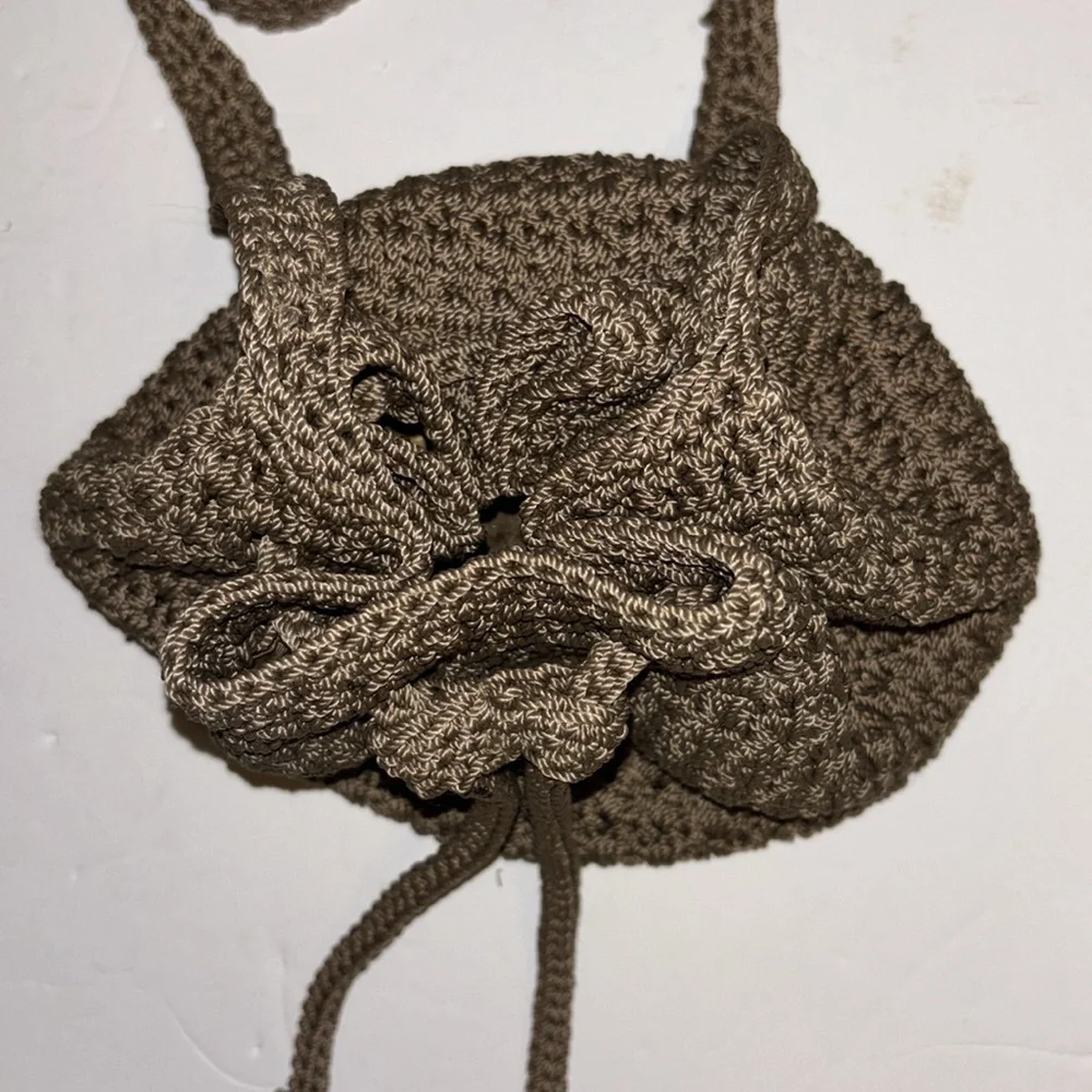 THE SAK TAUPE COLORED SMALL CROCHETED BAG NON ADJUSTABLE CROSSBODY STRAP